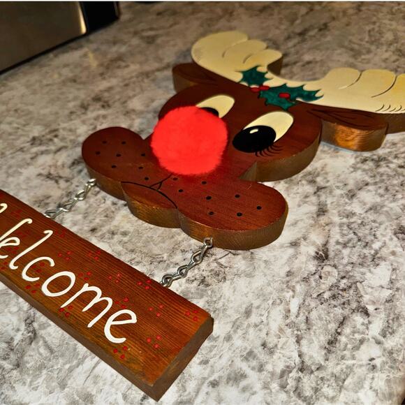 Handmade Wooden Rudolph Reindeer Welcome Sign | Pom Pom Nose | Vintage - Picture 4 of 8